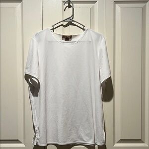 Elegant White Women's Short Sleeve Tee